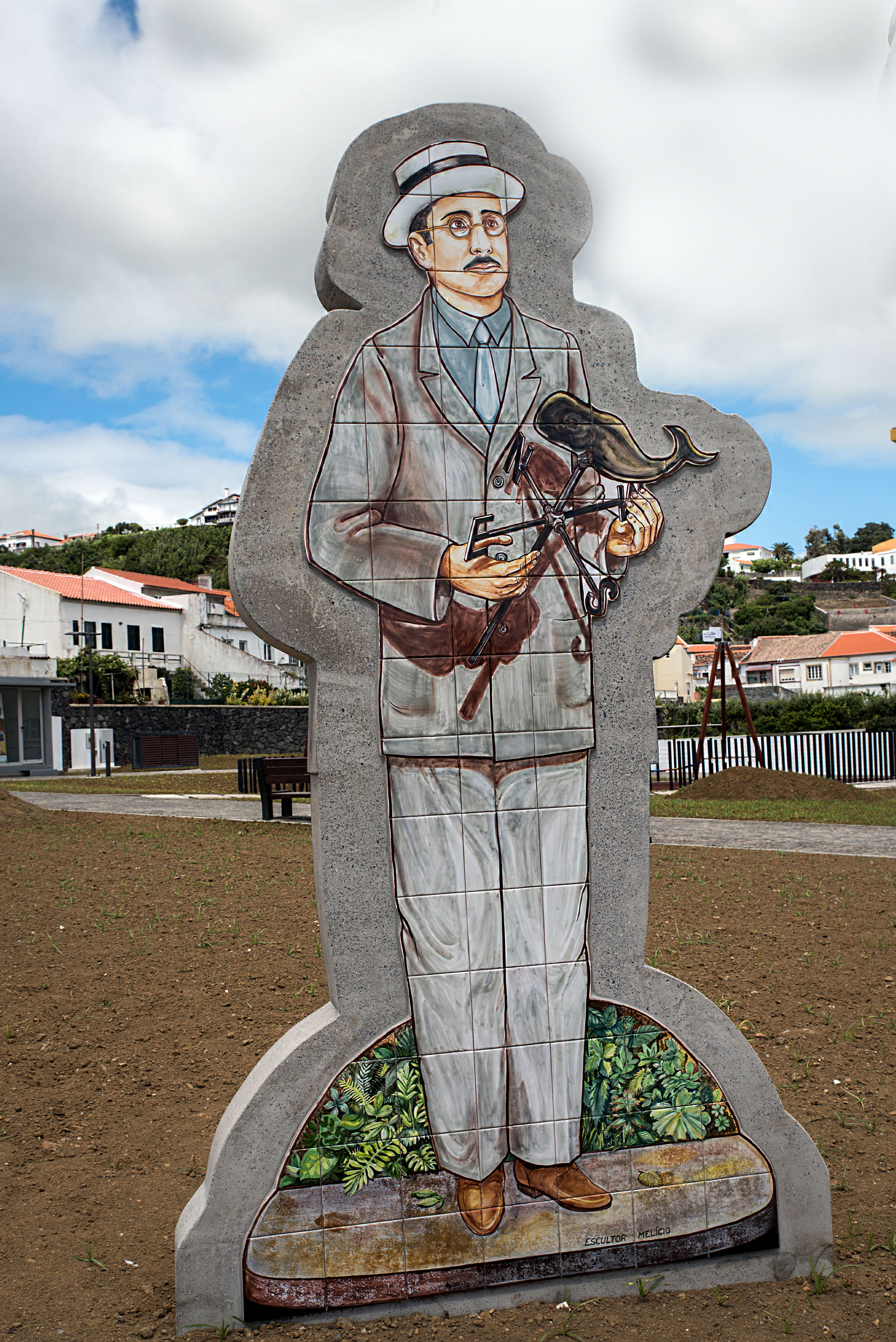 Monumento escultórico — Angra do Heroismo